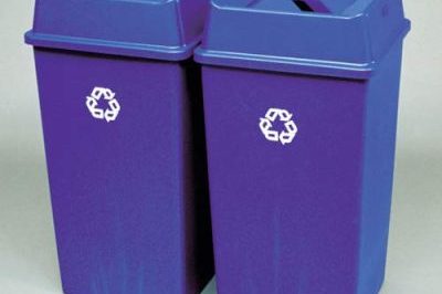 Square 50 Gallon Untouchable Trash Can (1)