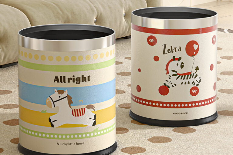 2025 Cute Cartoon Leather Trash Can for Home – Large Capacity Waste Bin (1) Cute cartoon leather trash bin