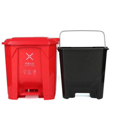 Foot pedal medical waste bin 