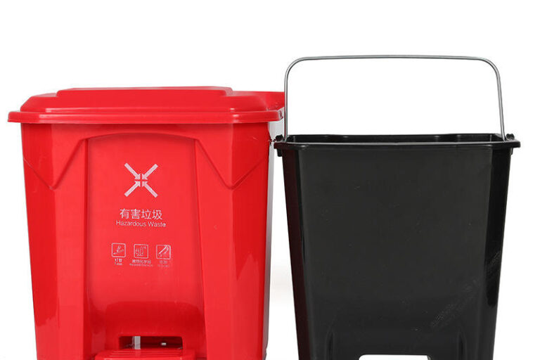 20L30L50L Medical Waste Foot Pedal Trash Bin – Durable Plastic Recycling Bin for Clinic, Hospital, and Multipurpose U (1) Foot pedal medical waste bin