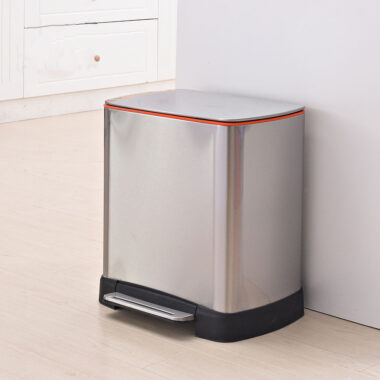 Stainless Steel Pedal Trash Can 20L

